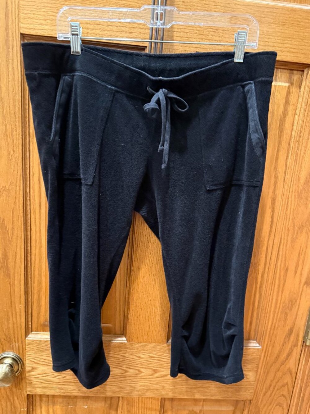 Juicy Couture Crop Terry Capris, Black, SZ L